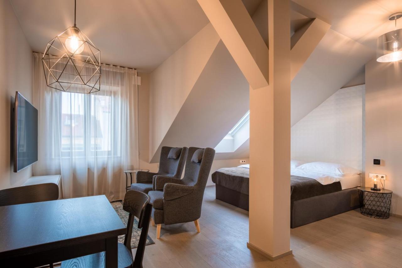 Apartahotel Rimska 14 4*